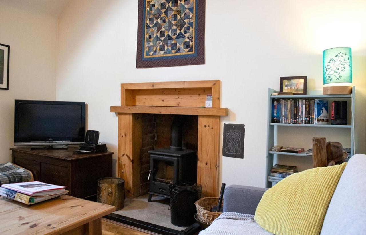 Half Of 12 Camustianavaig Villa Camastianavaig ภายนอก รูปภาพ